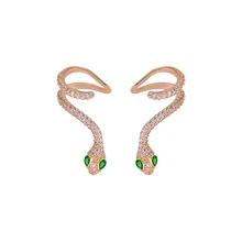 Высокое качество Женские Элегантные змея со стразами AAA кубического циркония золотой цвет Роскошные серьги-гвоздики GLE6137