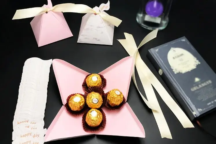 100pcs Creative Happy Day Marble Style Triangular Pyramid Wedding Favors Candy Box Party Supplies Gift Chocolate Box Bomboniera