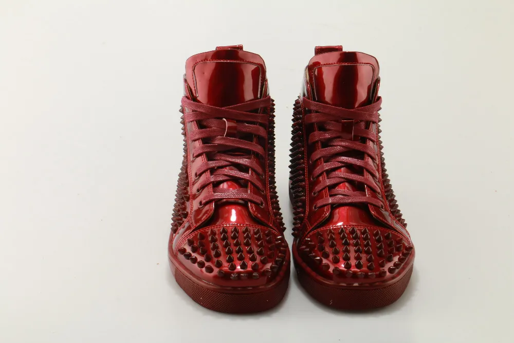 Casual Verni Mocassins Cuir Design Spikes Nouveau Zapatoshombre Clouté Hommes Lacets De Vin Étoiles Rivet Chaussures Svonces En Gamme Haut À HE9IW2DY