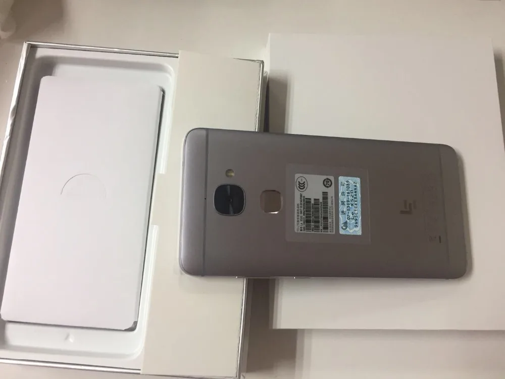 Letv LeEco Le 2 X520 смартфон с 5 дюймовым дисплеем восьмиядерным процессором Snapdragon 652 ОЗУ