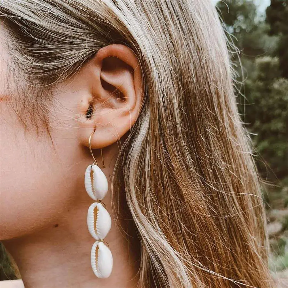 

Fashion Sea Shell Dangle Earrings for Women Bohemian Gold Metal Cowrie Conch Shell Drop Earring Ocean Female Jewelry Gifts 2019