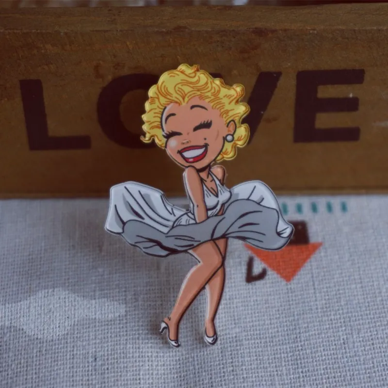 

Marilyn Monroe vintage brooch for Woman Men acrylic brooches pin unisex Cute cartoon brooches fashion sexy Lapel Pins