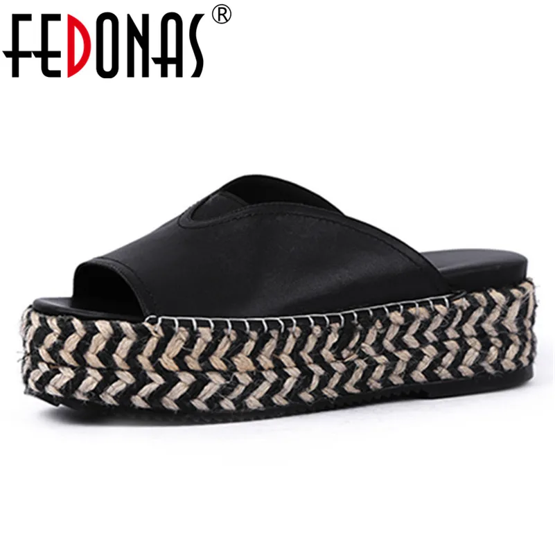 

FEDONAS Fashion Solid Women Sandals 2019 New Summer Genuine Leather women Flats Slippers Casual Shoes Woman Concise Party Shoes