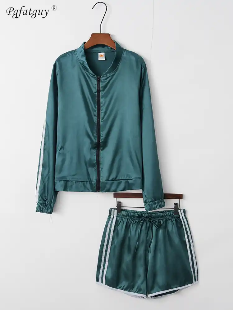 ladies green tracksuit