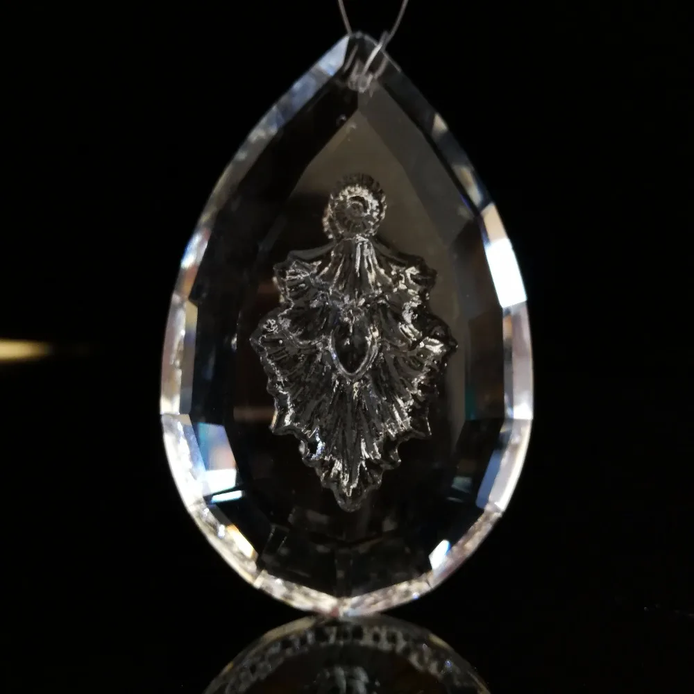 Кулон огранки бриолет из горного хрусталя. Горный хрусталь подвеска. Камневеды горный хрусталь кулон. Маятник кристалл подвеска. Украшения из горного хрусталя.