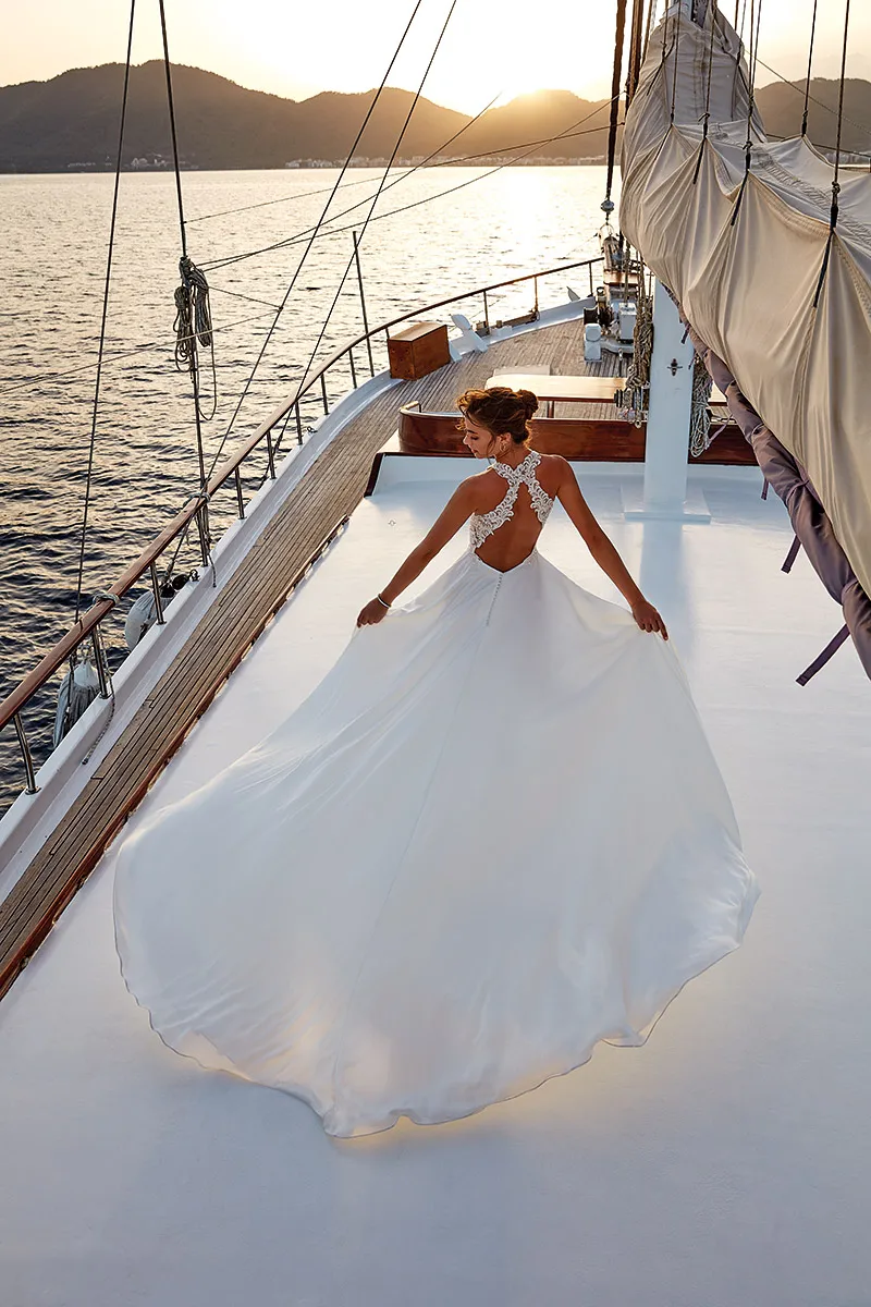 Amanda_DR1902_back