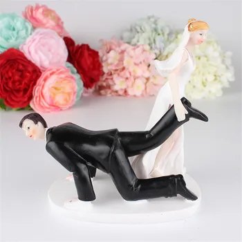 

Funny Run Away Wedding Cake Topper, Bride and Groom Resin Cake Topper, Wedding Mariage Cake Top Decoration