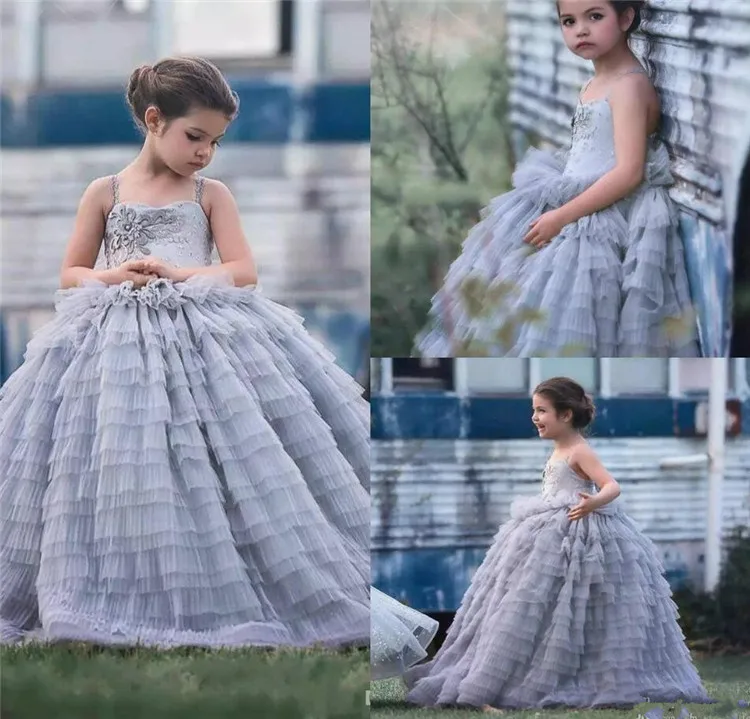 

Tiered Tulle Pageant Gowns with Appliques Spaghetti Straps Sexy Flower Girl Dress For Wedding New Coming Ball Gowns For Princess