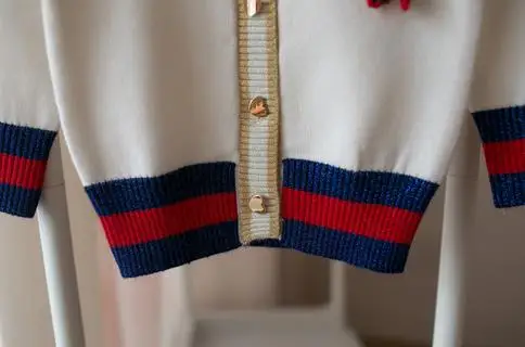 Комплект одежды для маленьких девочек, свитер кардиган с длинными рукавами+ короткая юбка г., вязаный комплект модной одежды из 2 предметов, набор Вишня