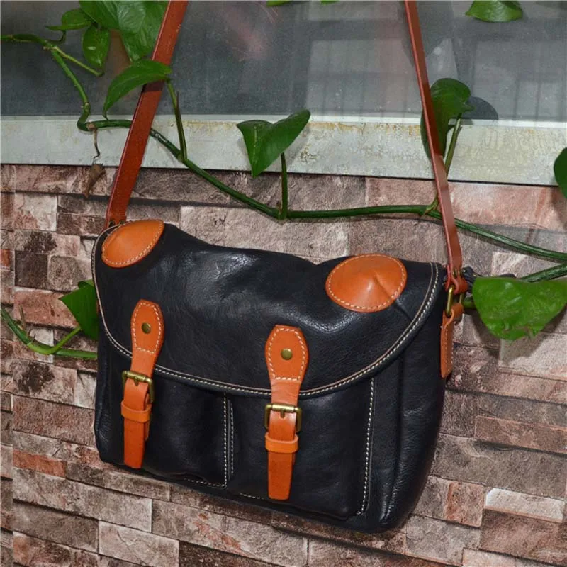 

AETOO Vegetable tanned leather hand-wrapped tree cream European and American style Messenger men and women bag