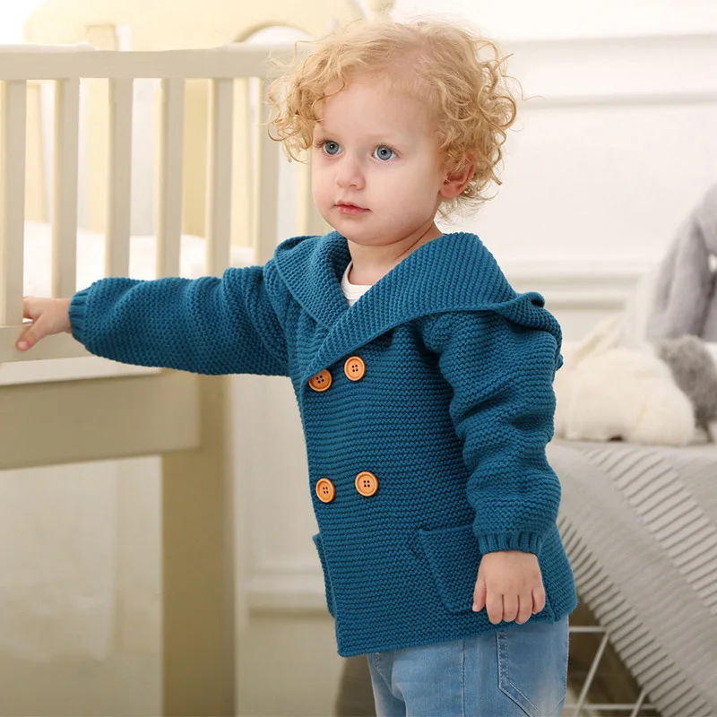 Куртки для маленьких мальчиков; коллекция года; Весенняя однотонная верхняя одежда с капюшоном; пальто; осенние хлопковые трикотажные детские свитера для новорожденных; 3 цвета; одежда для малышей