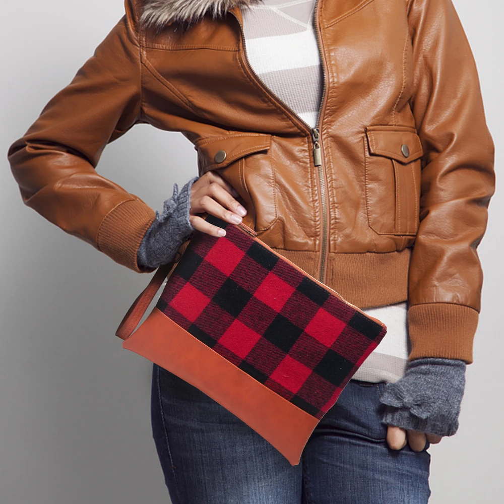 Wholesale-Blanks-Buffalo-Plaid-Red-Wristlet-Bag-Black-And-White-Plaid-Clutch-Bag-Buffalo-Plaid (1)