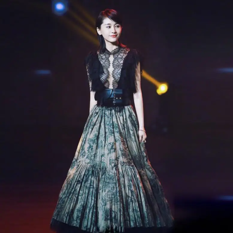 

Runway Designer 2019 Spring Summer Dress Women Black Lace Hollow Out Puff Sleeve Short Night CLub Celebirty Elegant Dress+Belt