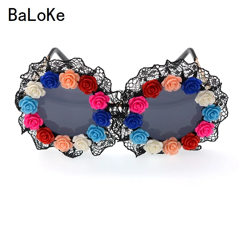 

Summer Baroque Flowers Lace Sunglasses Women Oversize Round Sun Glasses Colored Rhinestones Frame Decoration Eye-wear Jewelry