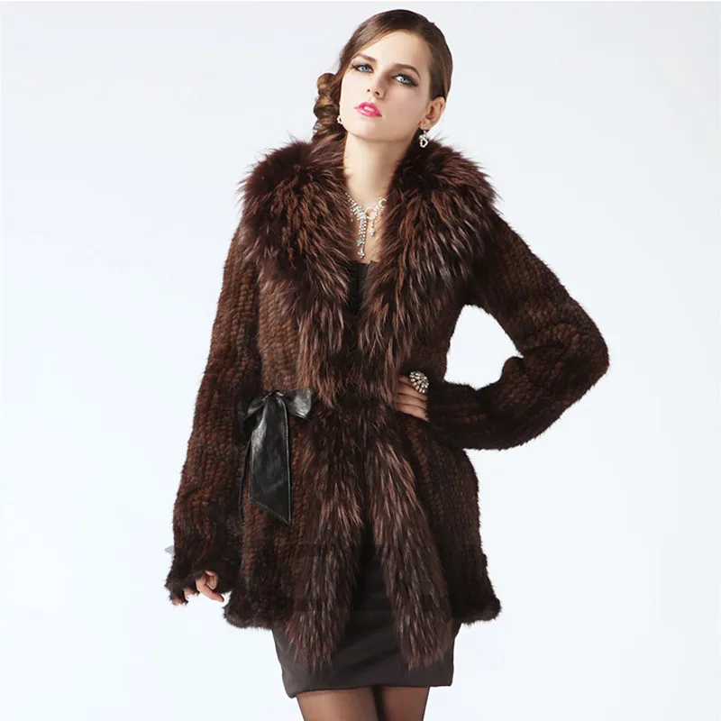 Winter Women's Genuine Natural Knitted Mink Fur Coat Raccoon Fur Collar