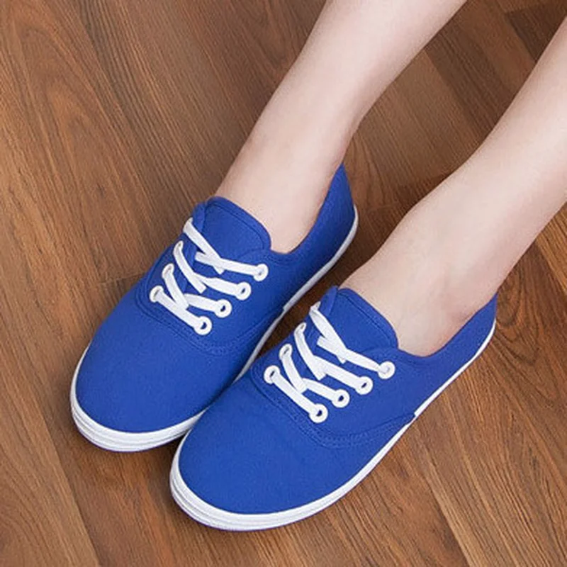 Спортивные тапки. Спортивные тапочки. Тапочки на шнурках женские. Спортивные тапочки женские. Спортивные тапочки женские на шнурках.