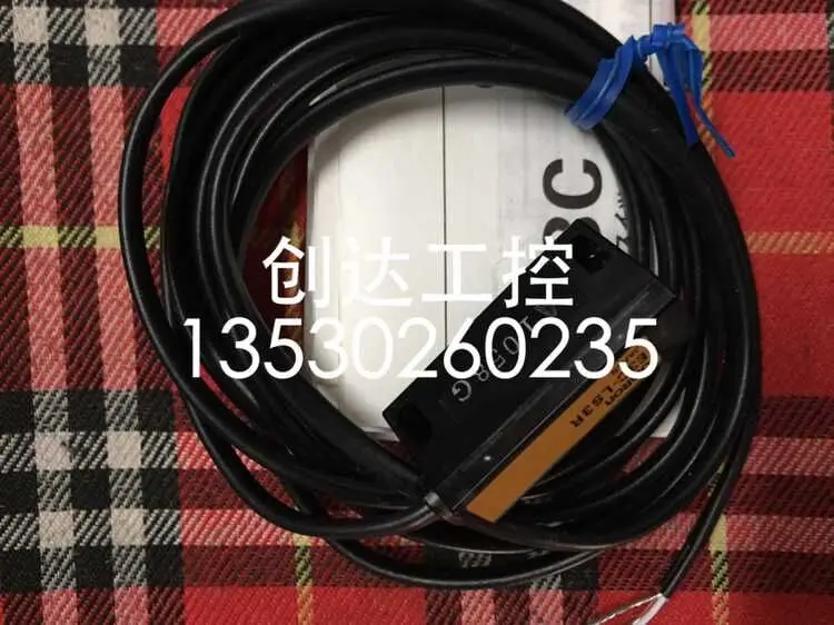 

E3C-LS3R Photoelectric Switch