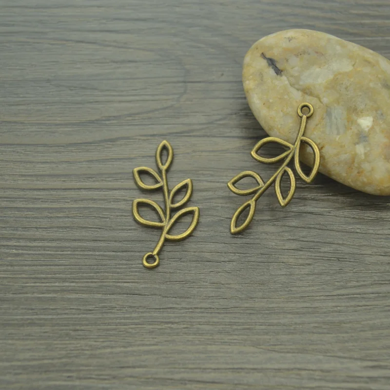 15 Pcs Vintage Bronze Leaves Charms Metal Pendants For Jewelry Making