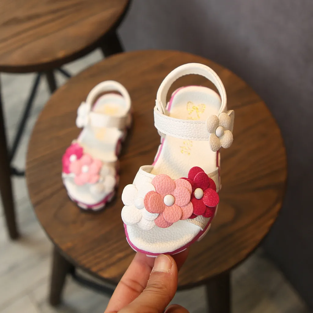 Обувь для девочек; обувь для маленьких девочек; кожаные сандалии с цветами для детей; Цветочная обувь для принцессы сандалии; летняя Классическая мода