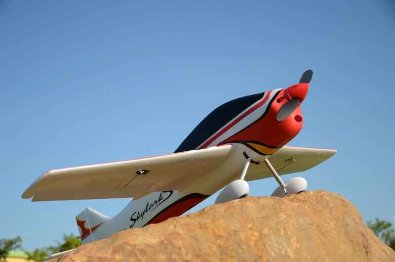 Спортивные RC самолет 950mm размах крыльев приводимого в движение с помощью электропривода F3A FPV летательный аппарат RC самолет комплект для детей модели открытой игрушки красные, синие зеленый