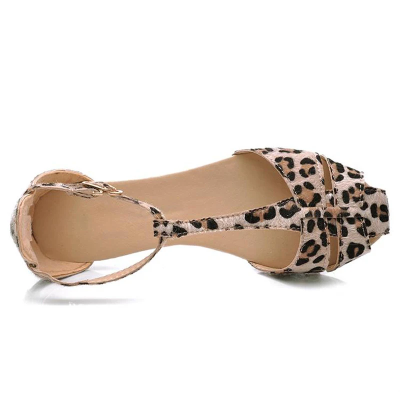 Leopard Print Flat Heel Women's Sandals 2019 Summer Women Summer Shoes 2019 Summer Shoes Fashion Sandals Sweet Free Shipping
