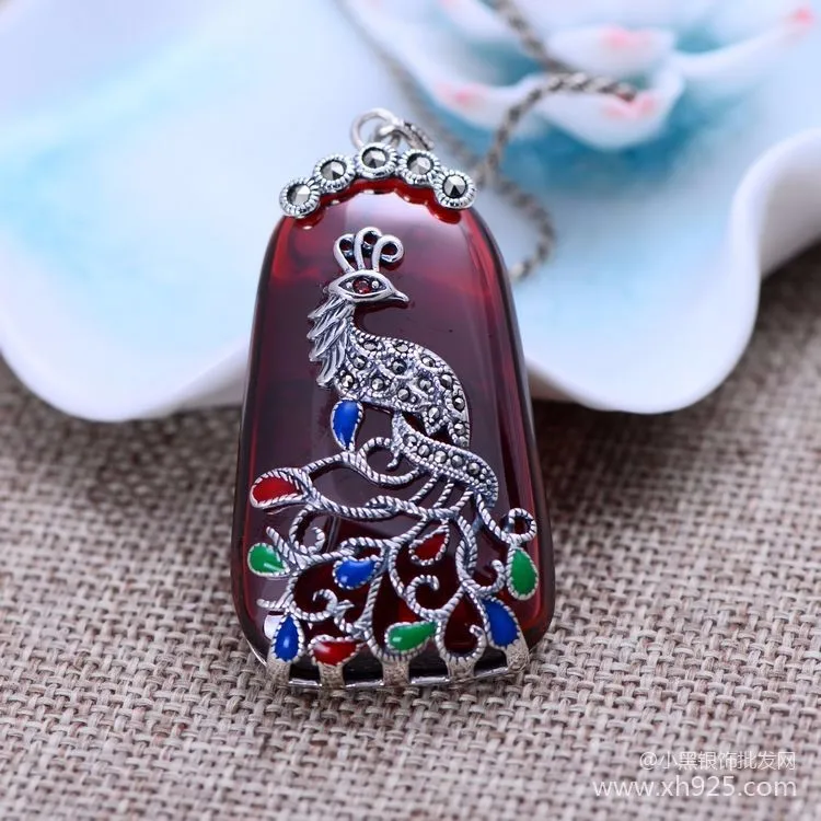 2596217667_1477970965