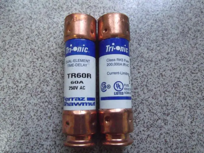 

TR60R Tri-onic Ferraz France Roland Time-DELAY Delay Fuse / fuse 60A