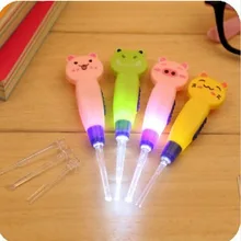 1 Set Ear Cleaner Animals Luminous Earwax Spoon Clean Flashlight Plastic Earpick Handle 4 styles
