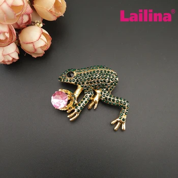 

10pcs/lot Vintage Lovely Crystal Rhinestone Frog Scarf Brooch Pins For Women Gold-tone Frog Brooch