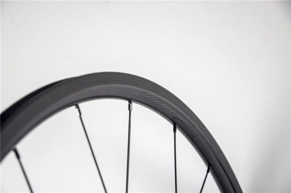 Excellent New arrival chinese carbon wheelset 24mm depth road wheels with 23mm width clincher in glossy bicycle wheel 1 Excellent New arrival chinese carbon wheelset 24mm depth road wheels with 23mm width clincher in glossy bicycle wheel 1