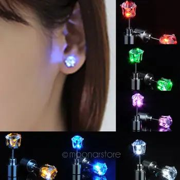 

2Pcs Fashion Led Flashing Earrings Ear Studs Stylish Unisex Women Man Xmas Hallowmas Gift 1 pair Light Up Drop Shipping #137