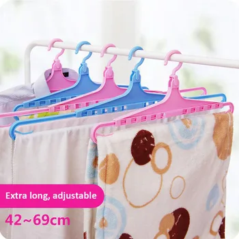 

3 pcs Colorful Plastic Extra Long Hanger Rack with Stretchable Adjustable Length for Quilt Coverlet Blanket Pillowcase and Towel