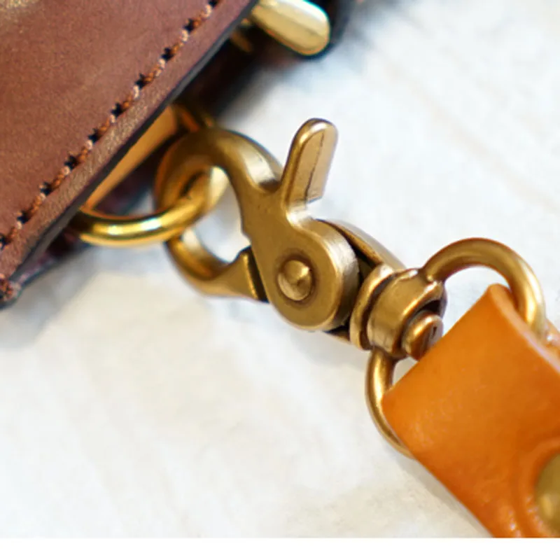 AETOO Handmade old shoulder slung portable female models leather oil wax leather Messenger bag small retro designer