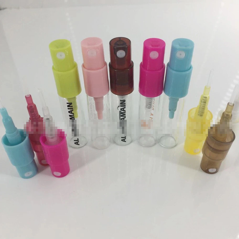 

Refillable Portable Mini perfume bottle & Traveler Spray Atomizer Pump Case make up tool Random Color Hot Sale