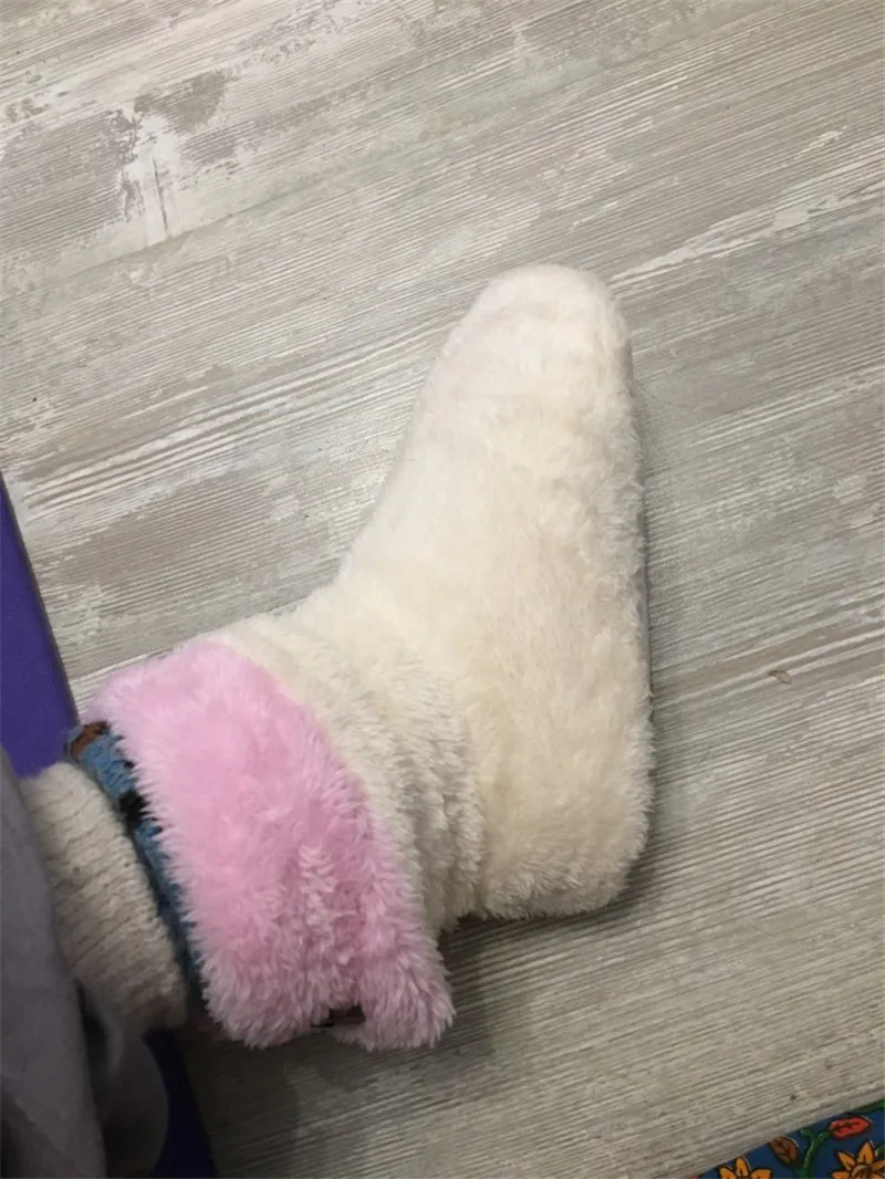 UTB89EM3rYnJXKJkSahGq6xhzFXan