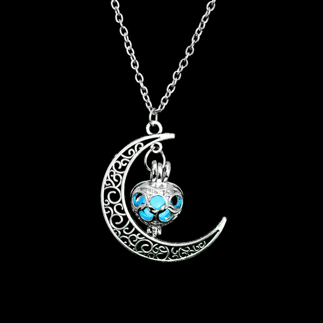 Fashion Silver Color Charm Luminous Pendant Necklace Women Moon Glowing Stone Necklace Christmas Necklaces Jewelry Gifts