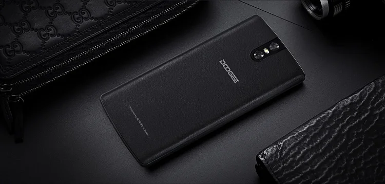 DOOGEE BL7000 7060mAh 4GB RAM 64GB ROM MTK6750T 1.5GHz Octa Core 5.5 Inch 2.5D FHD Screen Dual Camera Android 7.0 4G LTE Smartphone