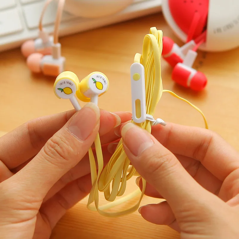 Cute-Fruit-Candy-Colorful-Earphones-3-5mm-in-ear-Earbuds-with-Microphone-for-iPhone-Samsung-Xiaomi(1)