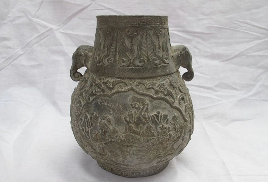 

old Chinese Bronze Ancient Belle bat Plum flower Bird Elephant Jar Pot Vase a 0518