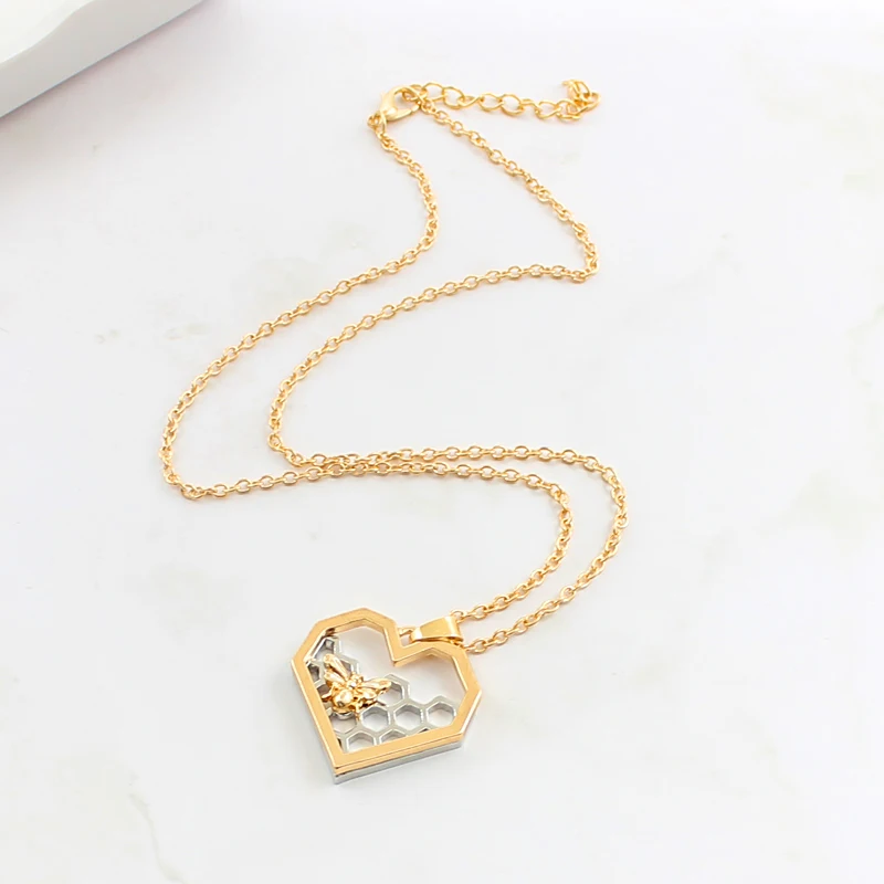 

Heart-shaped bee pendant necklace fashion Golden Bee Silver Honeycomb Necklace Elegant party accessories Mother's Day gift