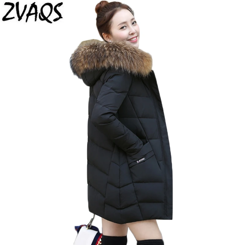 Пуховик женский зимний средней длины с капюшоном и мехом енота|outwear women|outwear