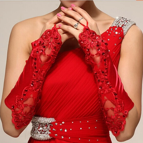 New bride wedding dress accessories Buckle refers to Lace hollow out gloves