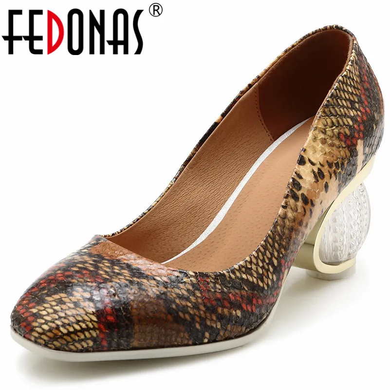 

FEDONAS Fashion Retro Women Crystal High Heels Pumps Sexy Prints Wedding Party Shoes Woman Slip On Quality Prom Pumps
