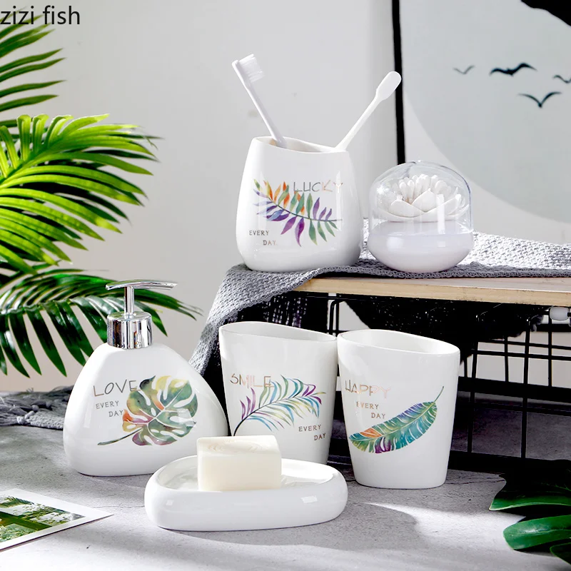 الإبداعية السيراميك الحمام عدة الملونة يترك الحمام مجموعة الفم كوب خمسة قطعة بدلة الحمام تخزين المنزل زينة الإبداعية السيراميك الحمام عدة الملونة يترك الحمام مجموعة الفم كوب خمسة قطعة بدلة الحمام تخزين المنزل زينة