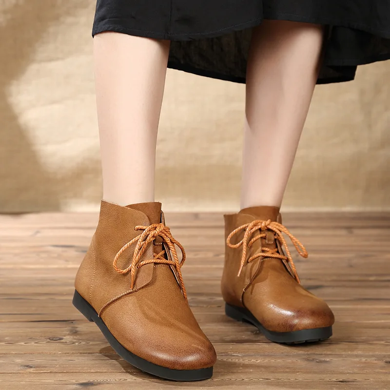 

2018 autumn and winter new comfortable retro female round head soft bottom strap walking shoes B1J1-B1J2