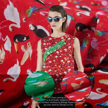 

The New Retro shirt fabric silk silk red imported from Italy is rich wild hemp clothing quality