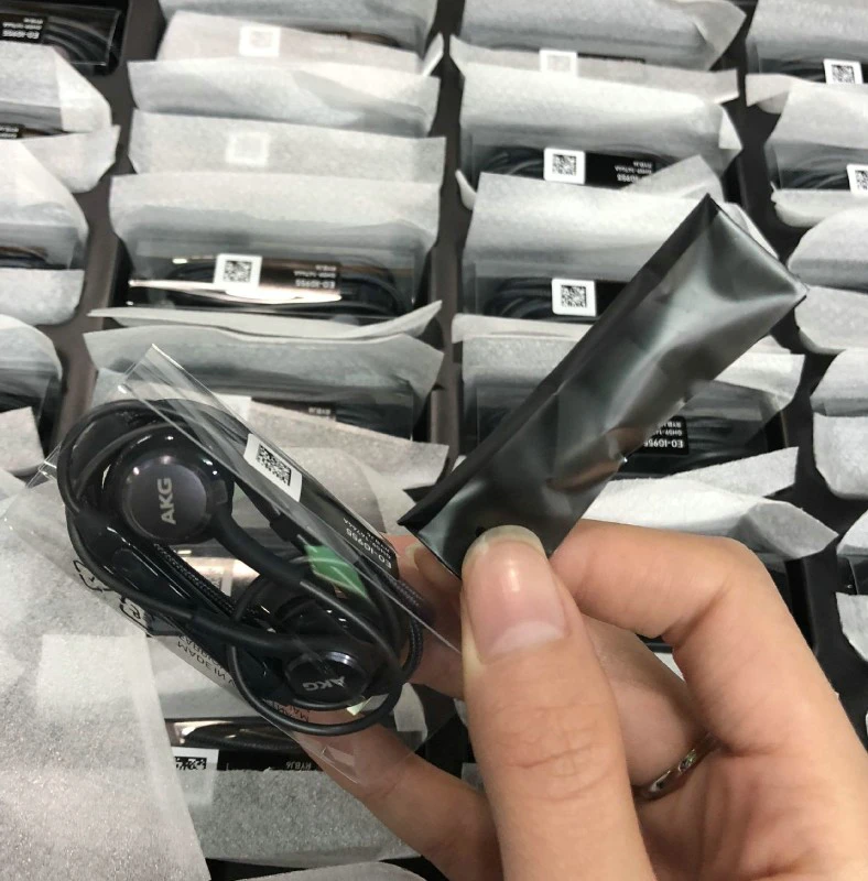 20 шт низкие басы In ear S8 наушники с вкладыши Наушники упаковкой для Samsung S10 S9