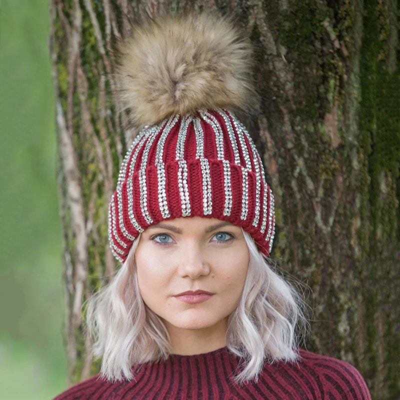 pom pom hat (7)