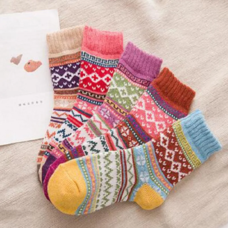 

Winter Thick Stripe Wool Colour Crew Cotton Cute Happy Socks Women Short Casual Harajuku Designer Female Fashion Art Funny