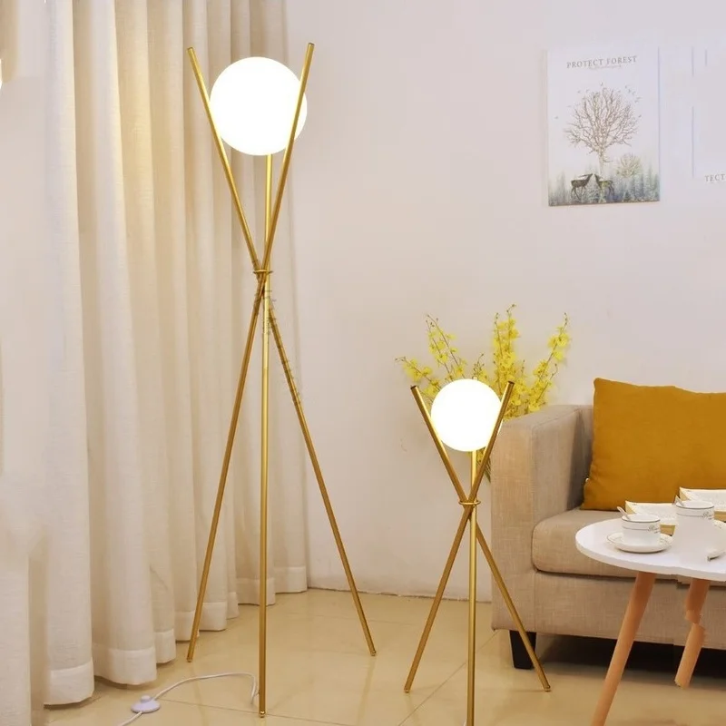 Post-modern Glass Ball Gold Floor Lamp Tripod Living Room Bedroom Standing Lamp Metal Decoration Indoor Home Deco Light Fixtures